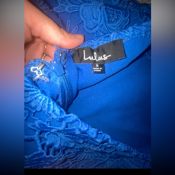 Lulu’s Blue Lace Dress - Picture 4 of 4